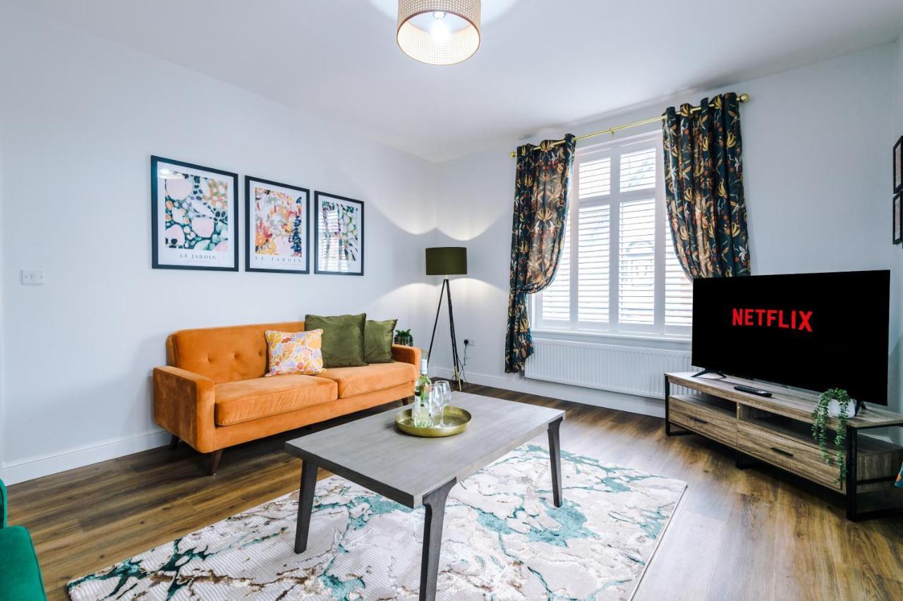 Parkview Place Serviced Apartment Ковънтри Екстериор снимка