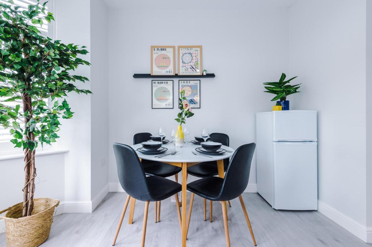 Parkview Place Serviced Apartment Ковънтри Екстериор снимка
