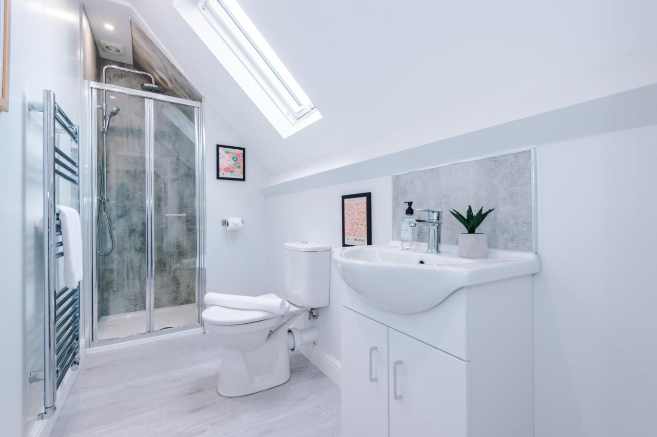 Parkview Place Serviced Apartment Ковънтри Екстериор снимка
