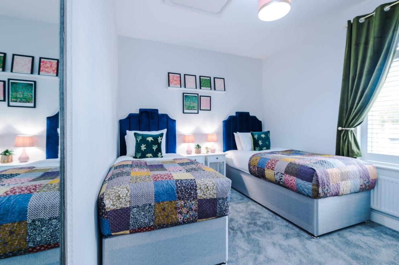 Parkview Place Serviced Apartment Ковънтри Екстериор снимка